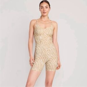 Old Navy PowerChill Racerback Bodysuit Zebra Tan Cream Athleisure Sporty Size L